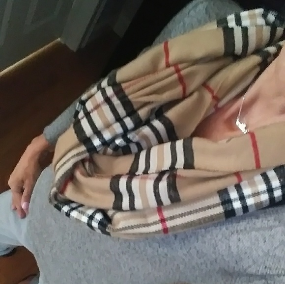 Plaid Infinity Scarf NWOT - Picture 5 of 8